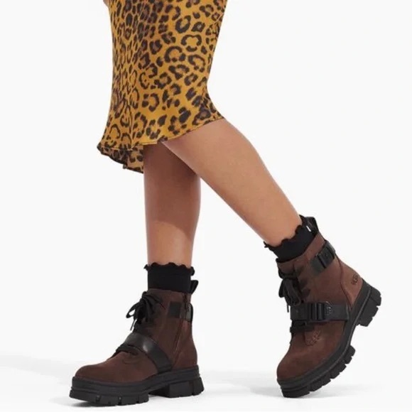 UGG Ashton Lace-up Waterproof Suede Boot In Size 6.5 - Picture 14 of 14